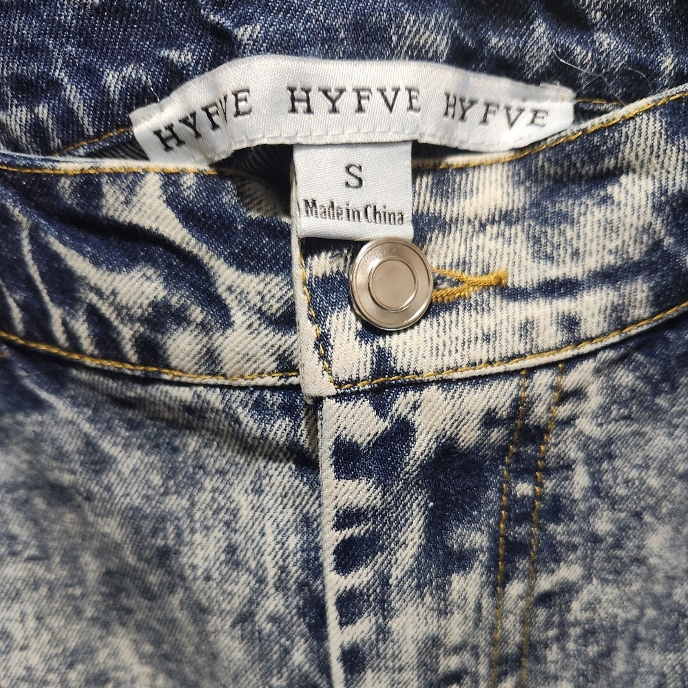 Washed Denim Mini Skirt - Picture 2 of 3